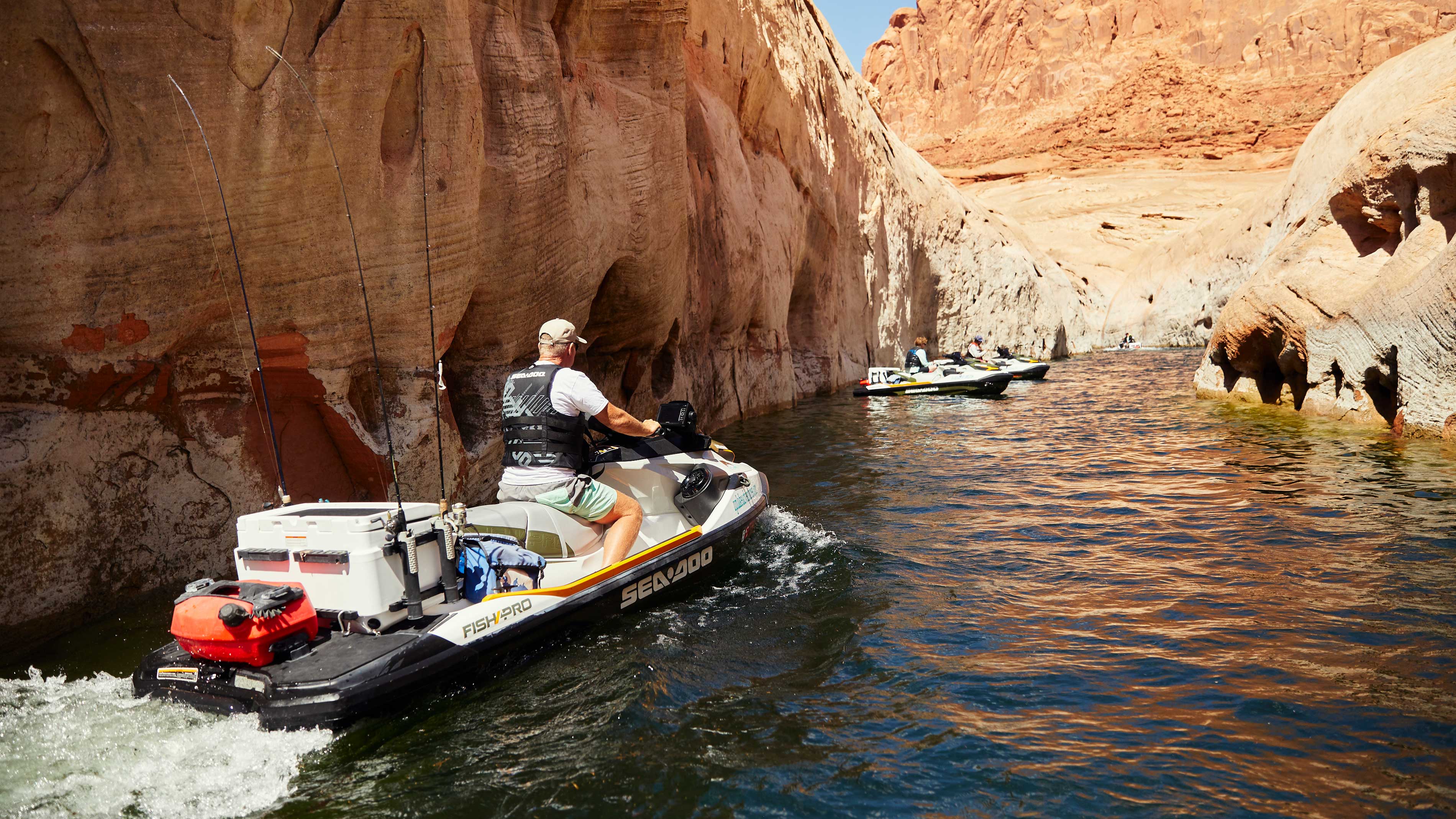 Group of people on a guided tour on Lake Powell