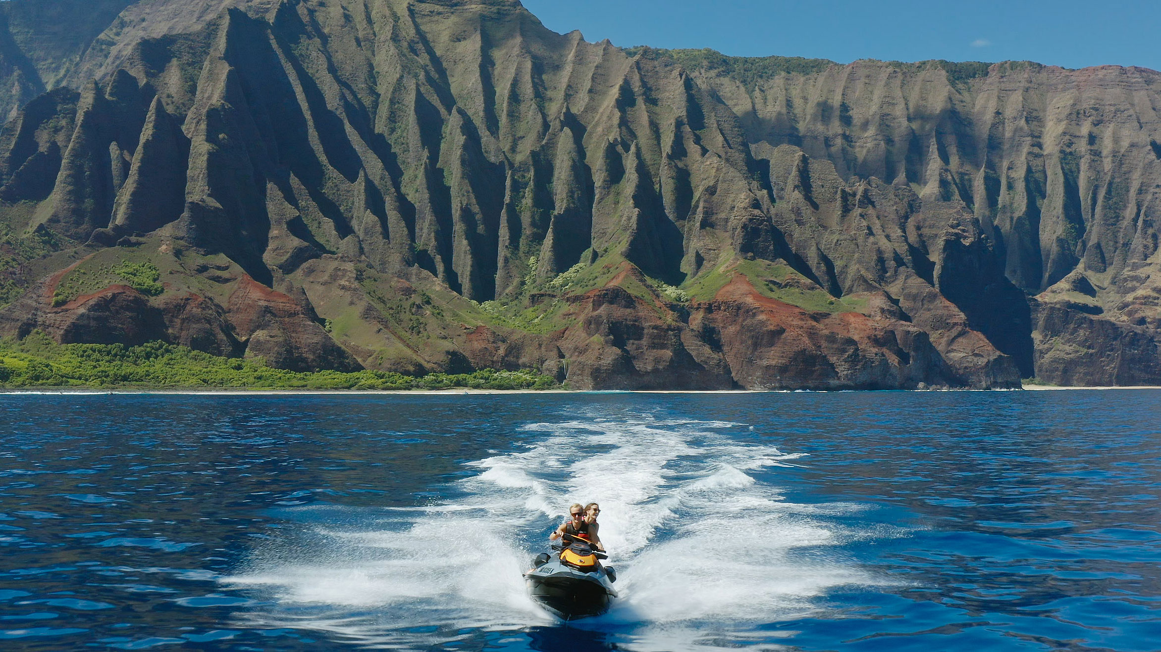 Chris Farro et sa copine en Sea-Doo à Hawaii 