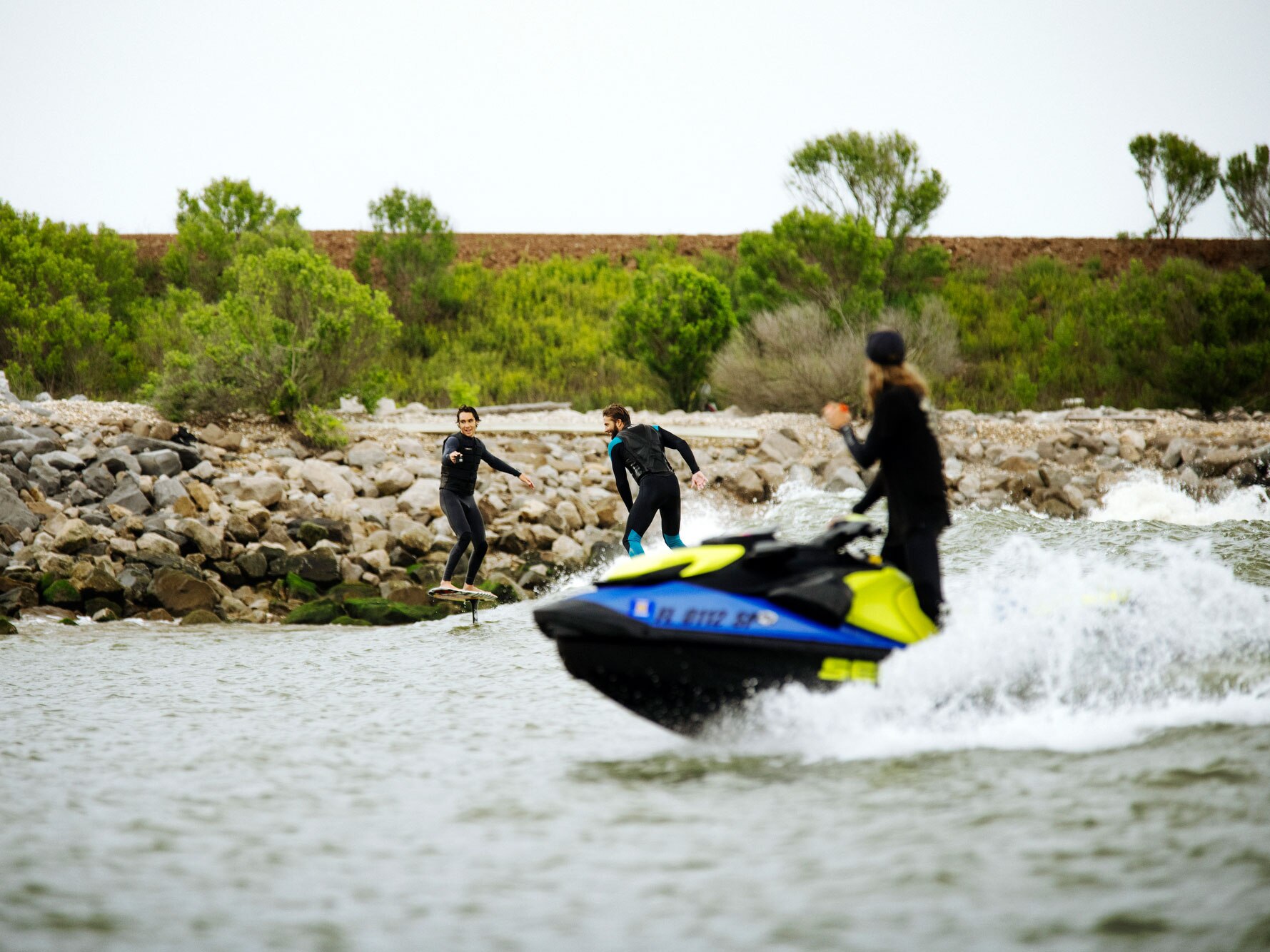 Aventure Sea‑Doo : Surfer les vagues d’un méga pétrolier du Texas en planche hydofoil